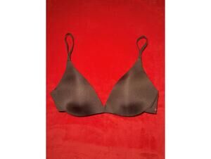 NWOT Skims Wireless Form Super Push Up Bra Color Cocoa Size 30D